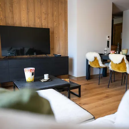 Exclusive Terrace, Parking And Pool * Megève