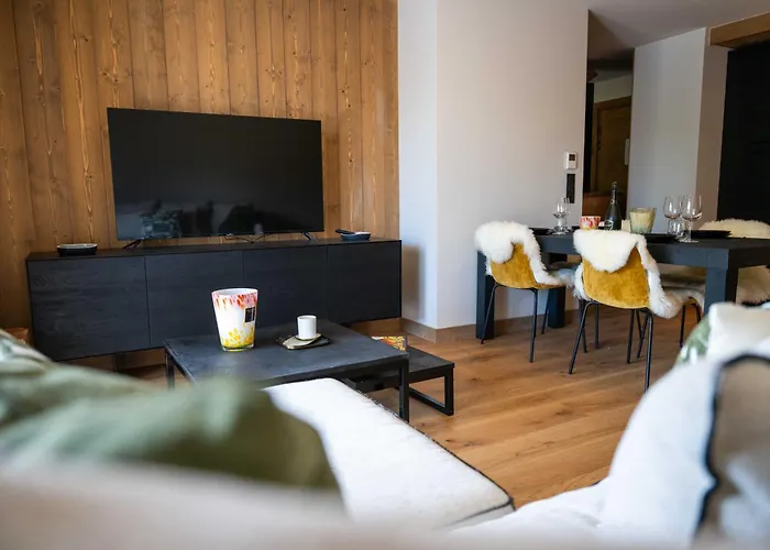 Exclusive Terrace, Parking And Pool *