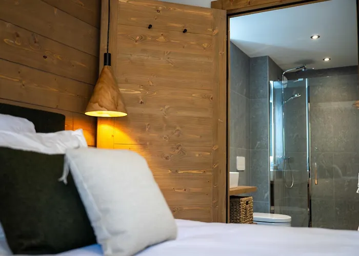 Exclusive Terrace, Parking And Pool * Megève