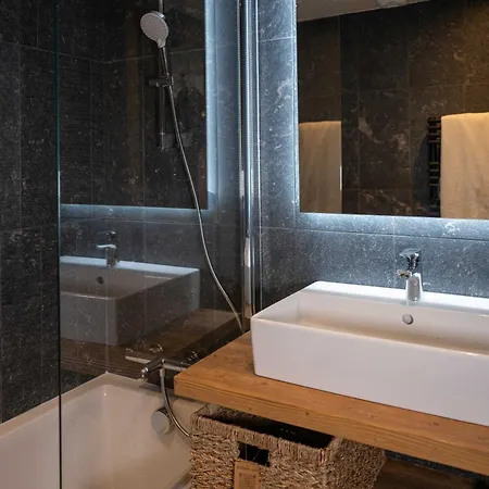Exclusive Terrace, Parking And Pool *