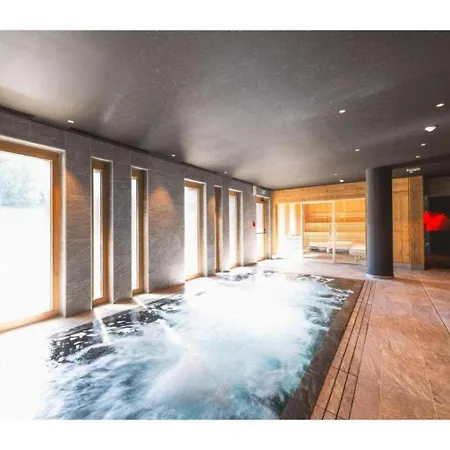 Exclusive Terrace, Parking And Pool Apartmán *