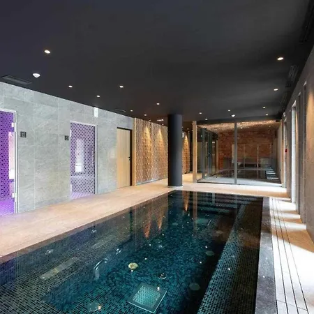 Exclusive Terrace, Parking And Pool Apartment *