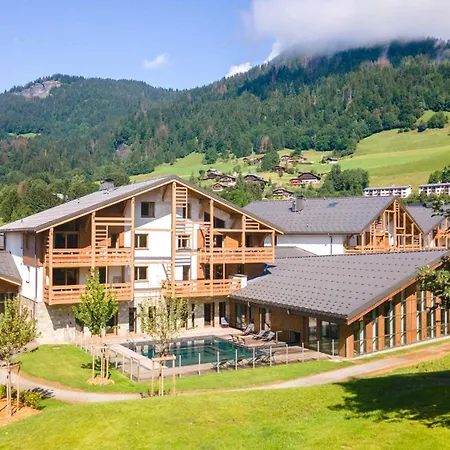 Exclusive Terrace, Parking And Pool Apartment