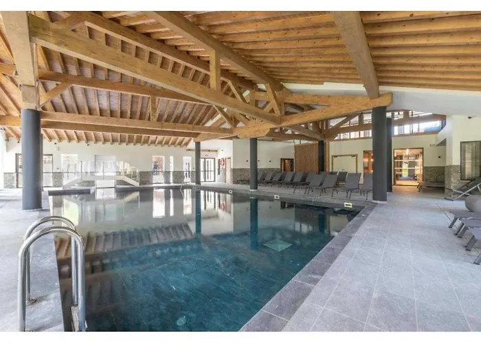 Exclusive Terrace, Parking And Pool شقة