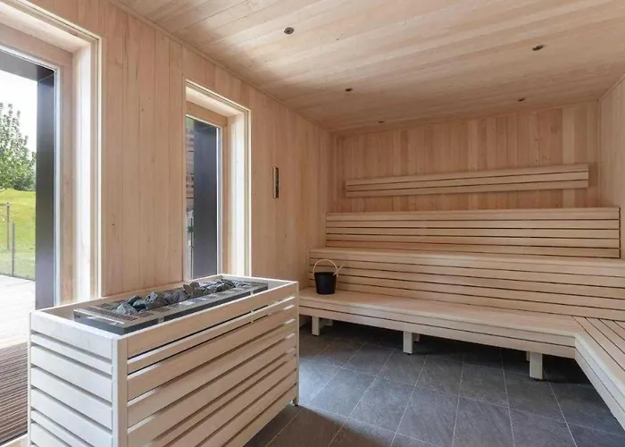 Exclusive Terrace, Parking And Pool *